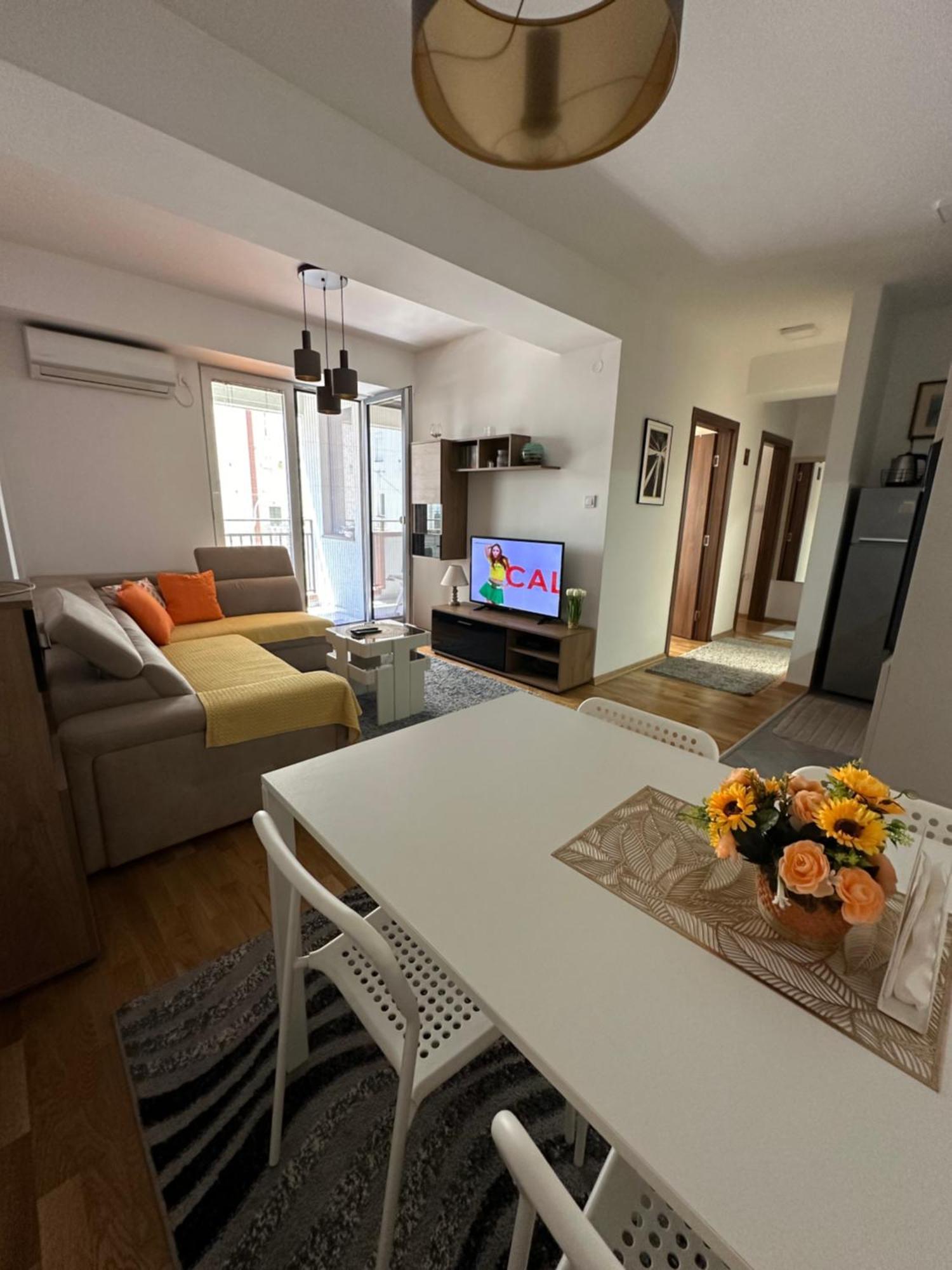 Ira'S 2 Bedroom Central Place With Private Parking Skopie Exterior foto